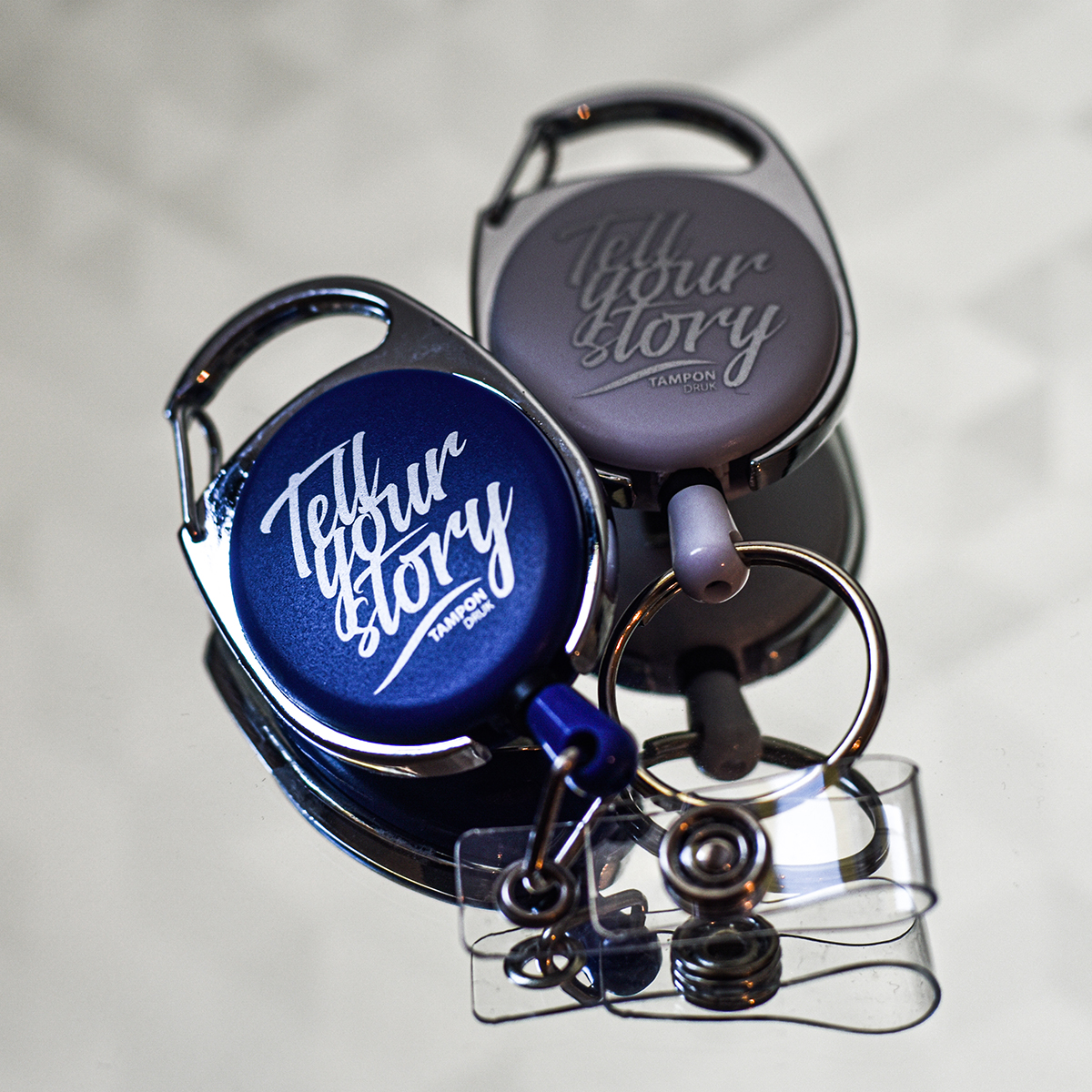 R08008.04 - Ski-pass z karabińczykiem, niebieski