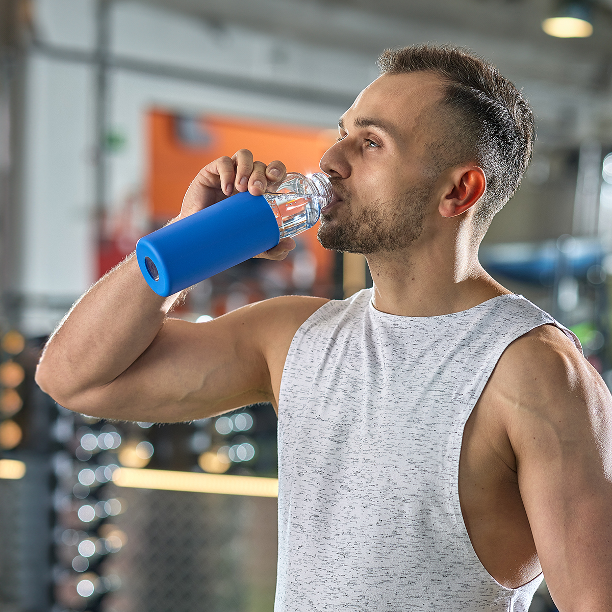 R08272.04 - Szklana butelka Refresh 560 ml, niebieski