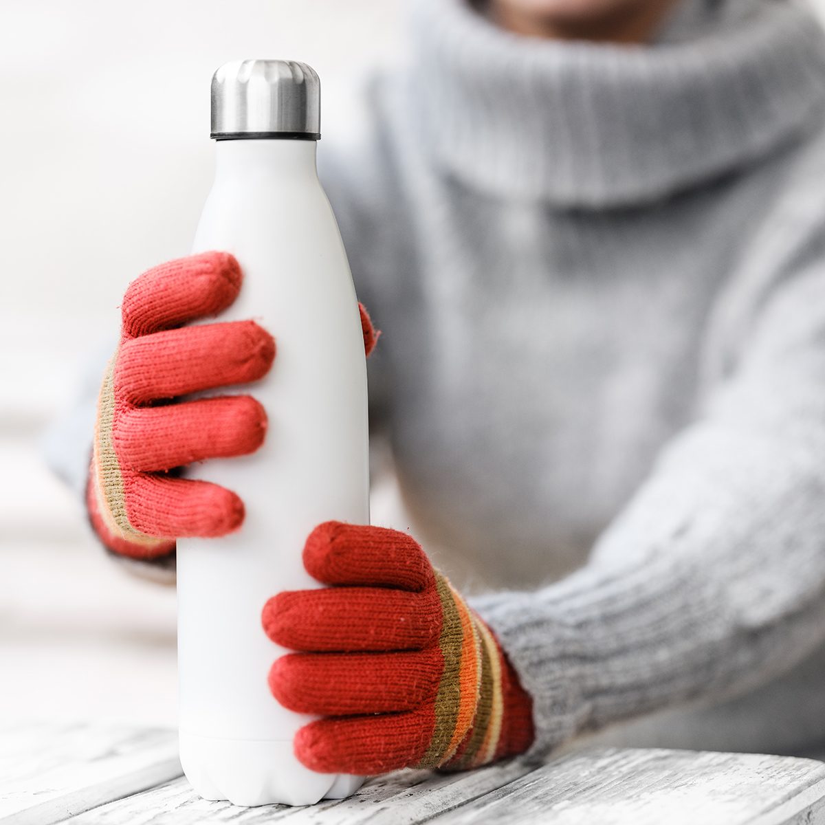 R08433.06.A - Butelka termiczna Inuvik 700 ml, biały